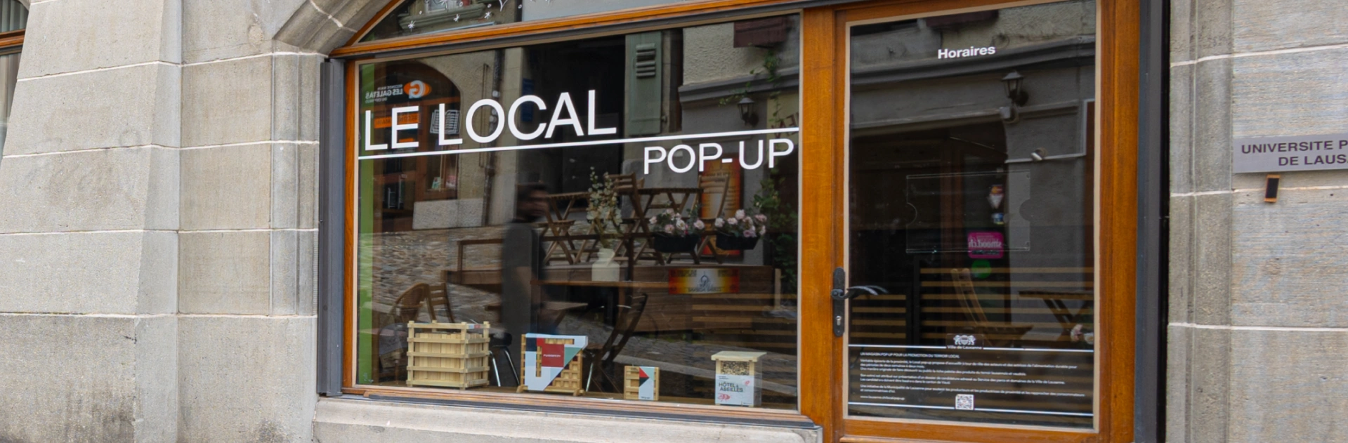 Local pop-up: vitrine